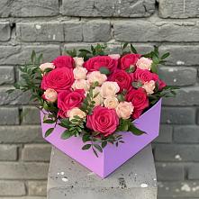 Цветочная композиция из Розы в коробке в Романовка Ленинградская область