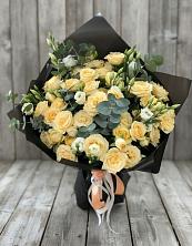 Букет цветов из:  Розы и Лизиантусы в Романовка Ленинградская область