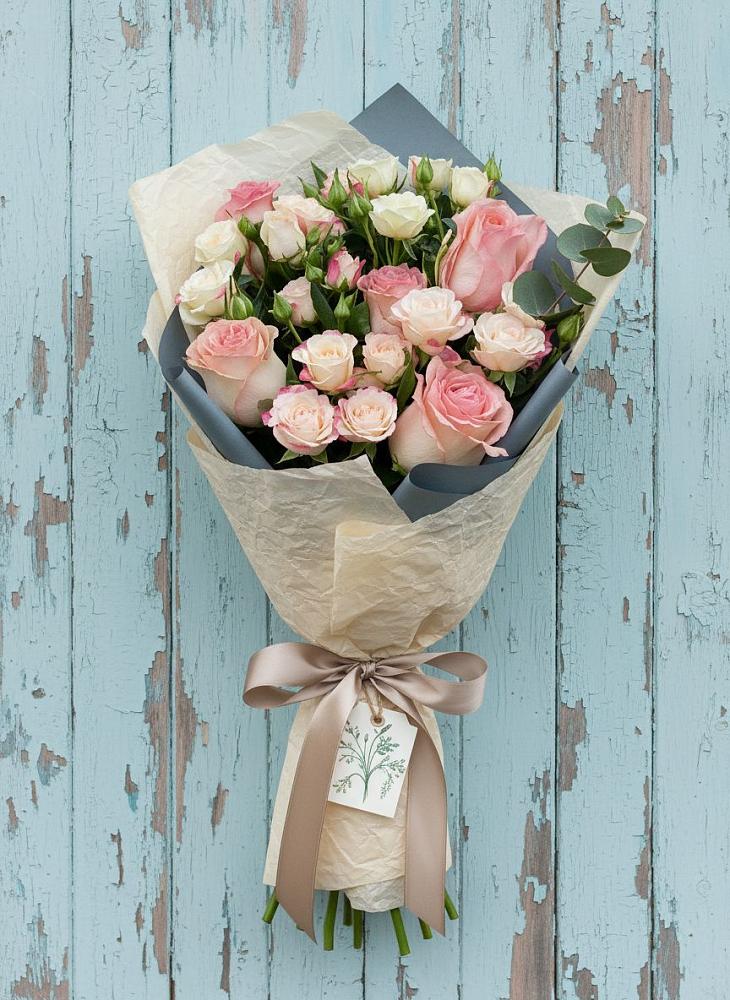 Букет цветов из: Розы в Романовка Ленинградская область