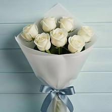 Букет 7 Белых роз Эдлесс Лав в Романовка Ленинградская область
