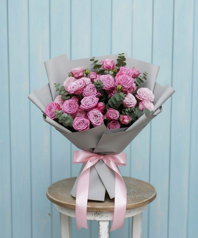 Букет цветов из: Розы в Романовка Ленинградская область