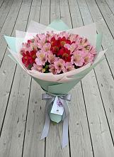 Букет цветов из:  Альстромерии в Романовка Ленинградская область