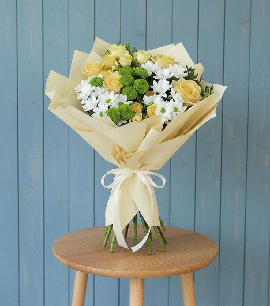 Букет цветов из: Хризантемы и Розы в Романовка Ленинградская область