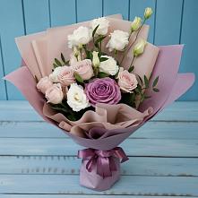Букет цветов из:  Розы и Лизиантусы в Романовка Ленинградская область