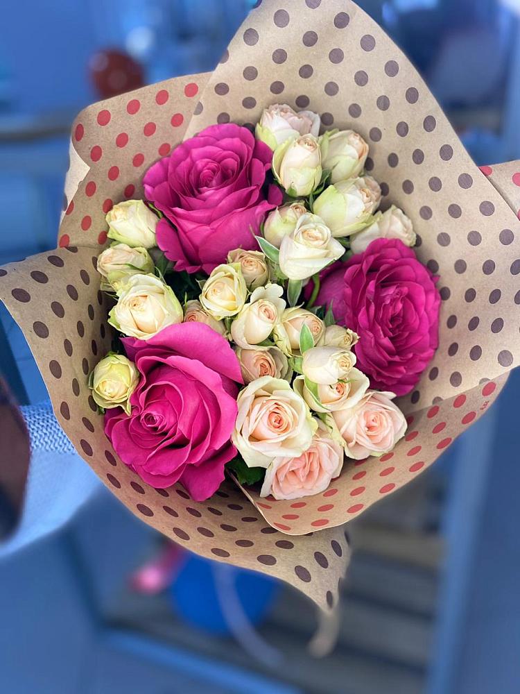 Букет цветов из: Розы в Романовка Ленинградская область