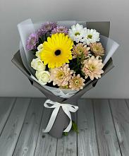 Букет цветов из:  Розы, Герберы и Хризантемы в Романовка Ленинградская область