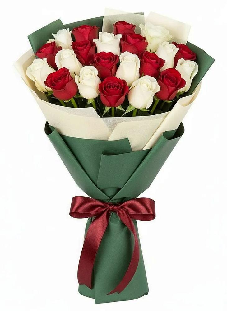 Букет Микс из красных и белых роз в Романовка Ленинградская область