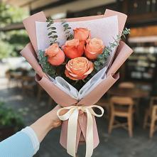 Букет цветов из:  Розы в Романовка Ленинградская область