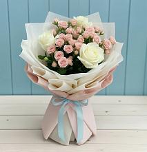 Букет цветов из:  Розы в Романовка Ленинградская область