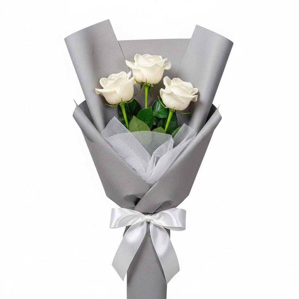 Букет 3 белые розы в Романовка Ленинградская область