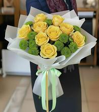 Букет цветов из:  Хризантемы и Розы в Романовка Ленинградская область