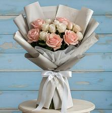 Букет цветов из:  Розы в Романовка Ленинградская область