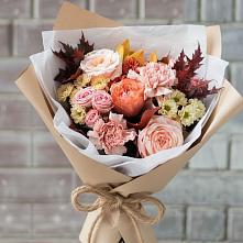 Букет цветов из:  Гвоздики, Хризантемы и Розы в Романовка Ленинградская область