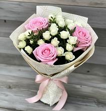 Букет цветов из:  Розы в Романовка Ленинградская область