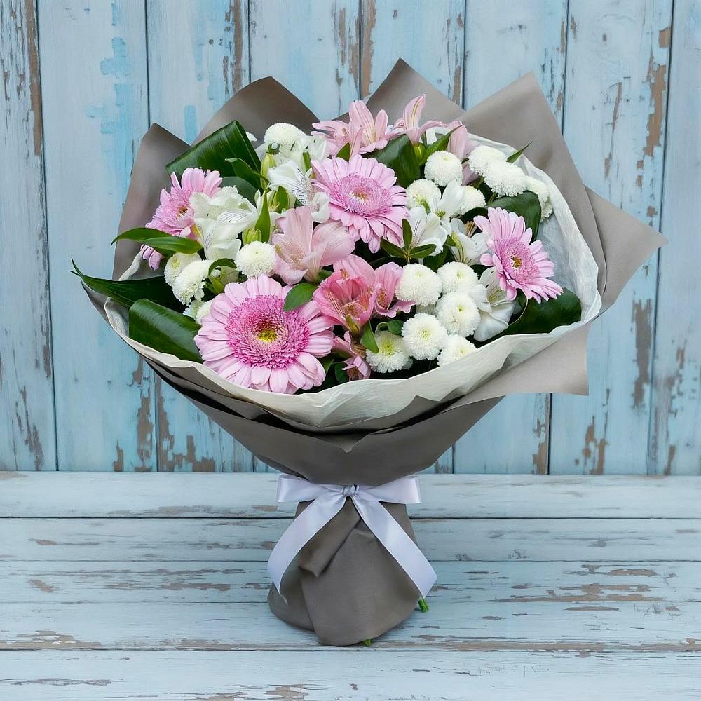 Букет цветов из: Герберы, Альстромерии и Хризантемы в Романовка Ленинградская область