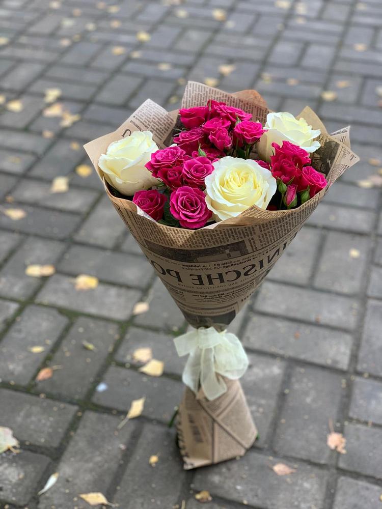 Букет цветов из: Розы в Романовка Ленинградская область