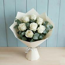 Букет Белые розы в Эвкалипте в Романовка Ленинградская область