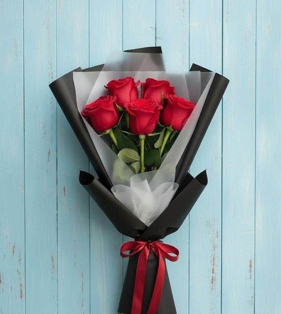 Букет цветов из: Розы в Романовка Ленинградская область